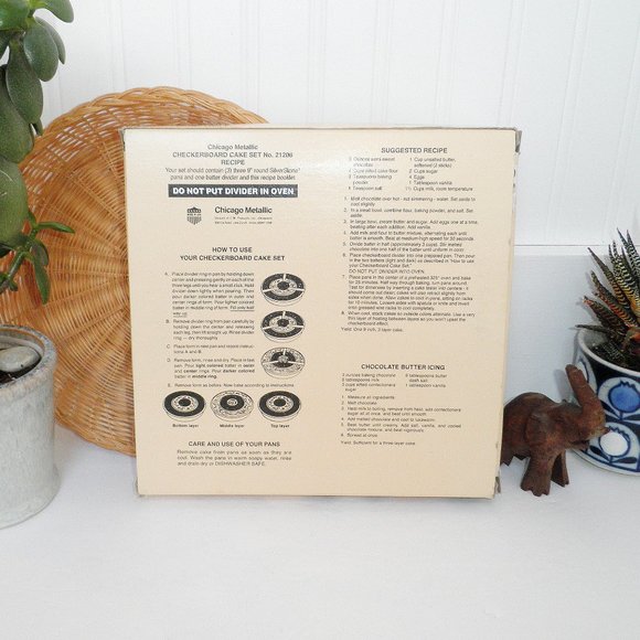 Vintage 1970's Chicago Metallic Checkerboard Cake Pan Set in Box Silverstone 70s - Picture 4 of 7
